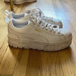 Puma Sneakers